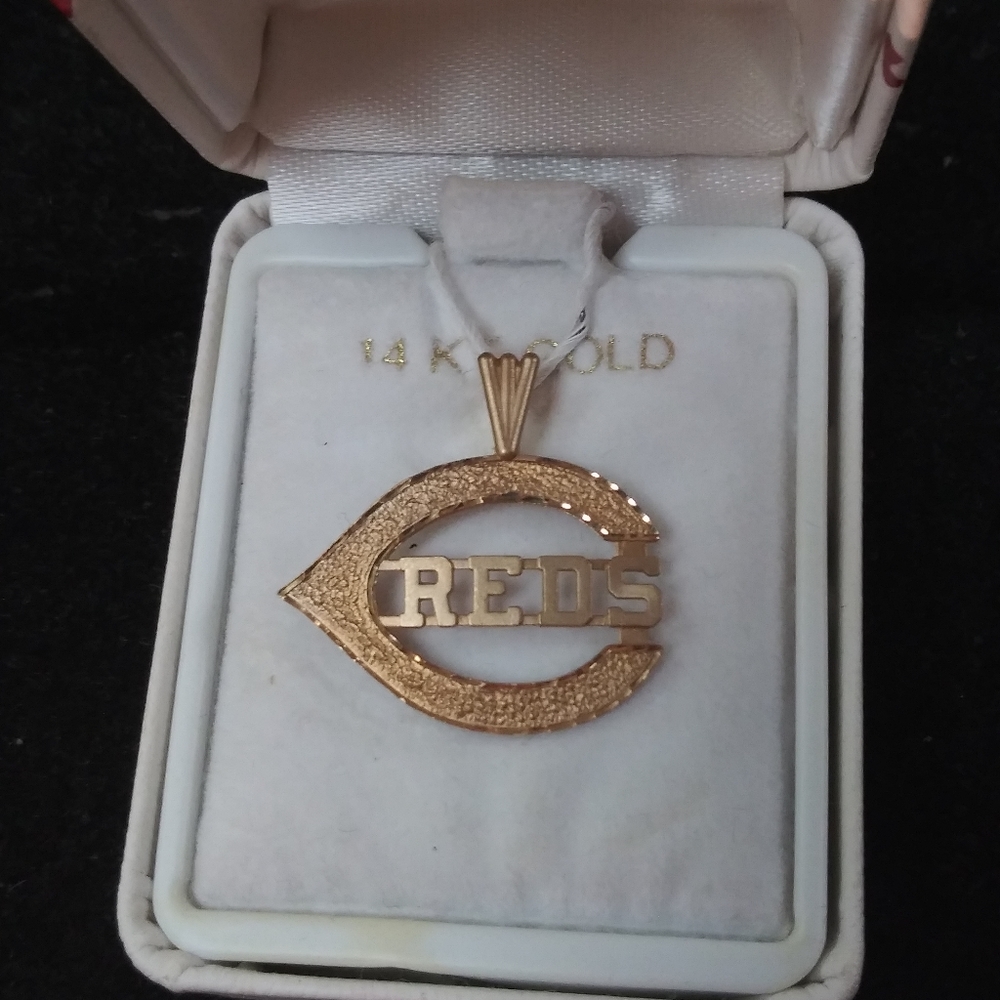 14kt Gold Cincinnati Reds Pendant